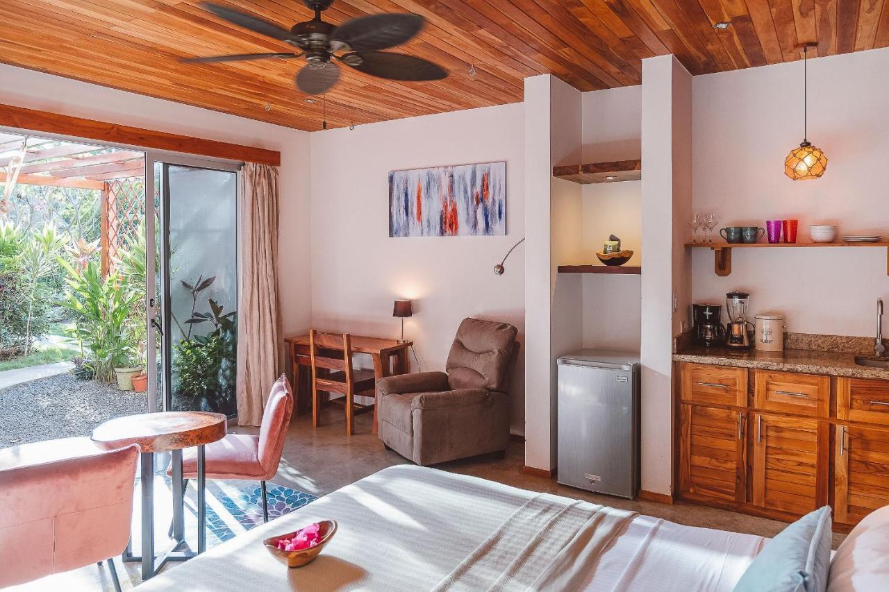 Iluminar Beachfront Suites Носара Екстер'єр фото